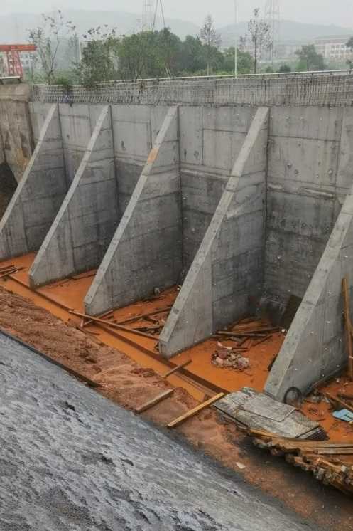 临沂河东区锚杆式挡土墙